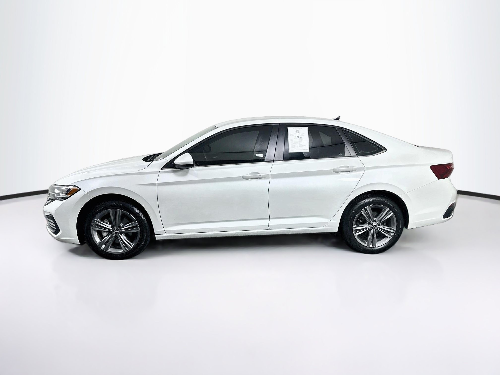 Used 2024 Volkswagen Jetta SE SE Auto