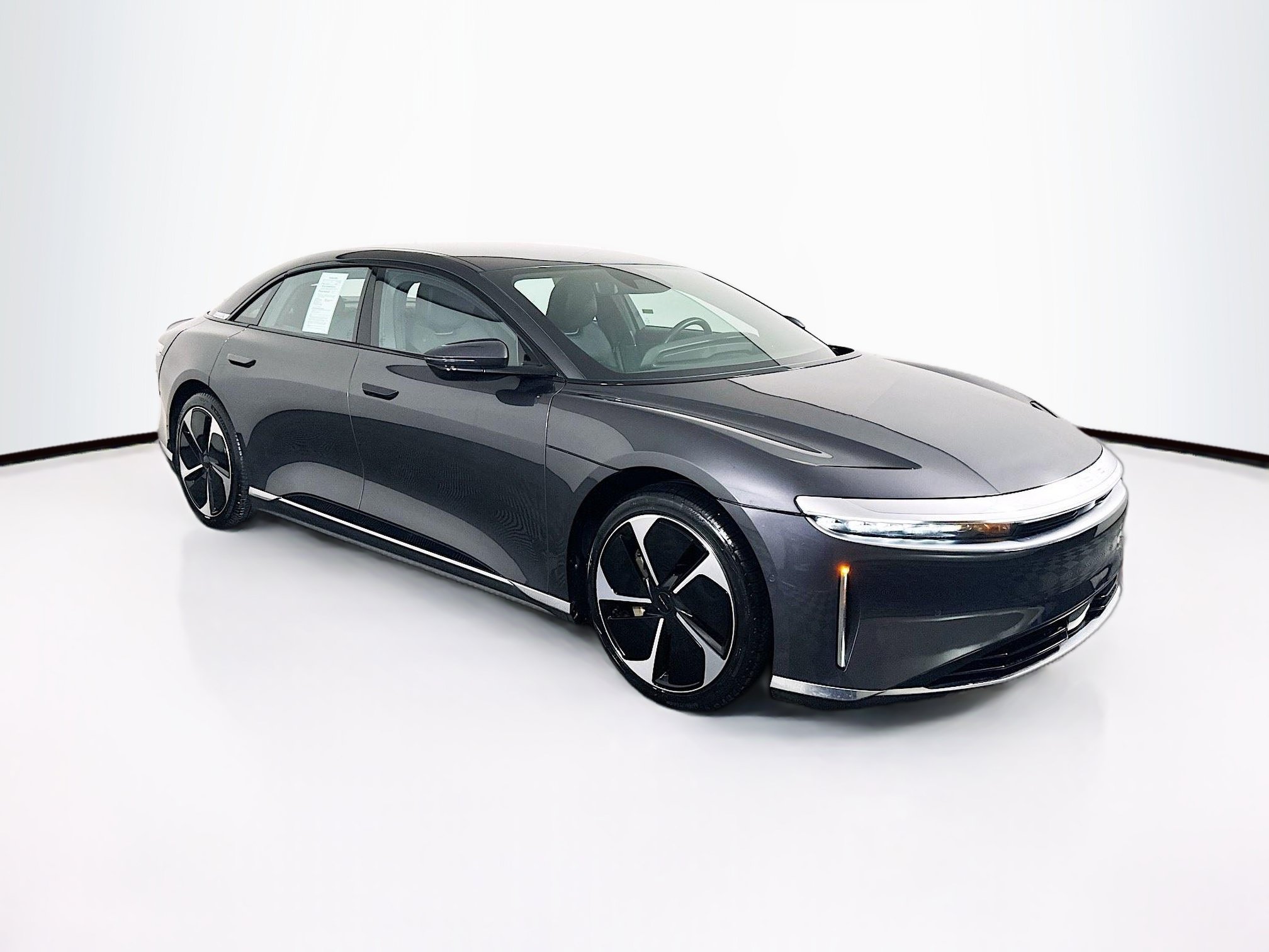 2024 Lucid Air Touring's photo