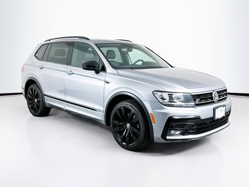 2020 Volkswagen Tiguan 2.0T SE R-Line Black's photo