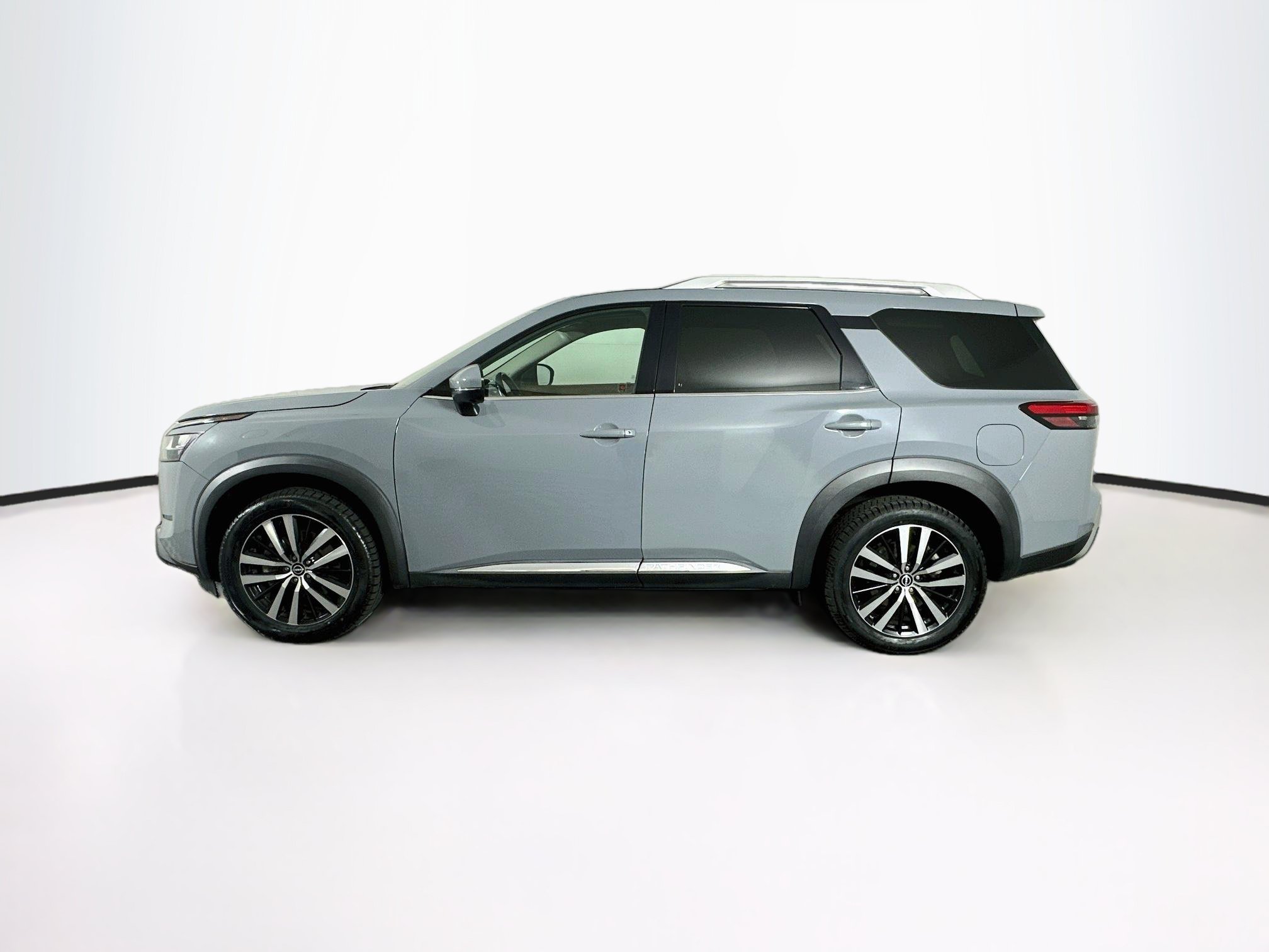 Used 2023 Nissan Pathfinder Platinum Platinum 2WD