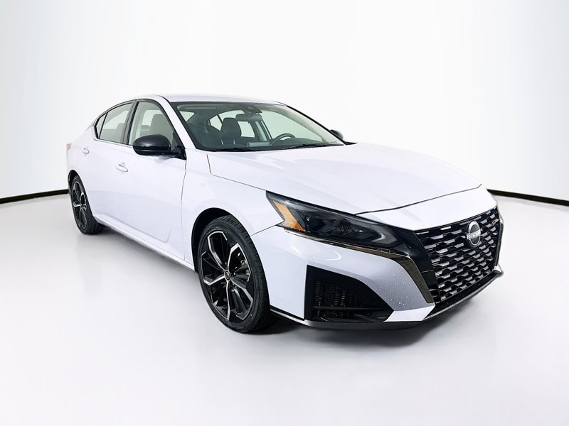 2024 Nissan Altima SR