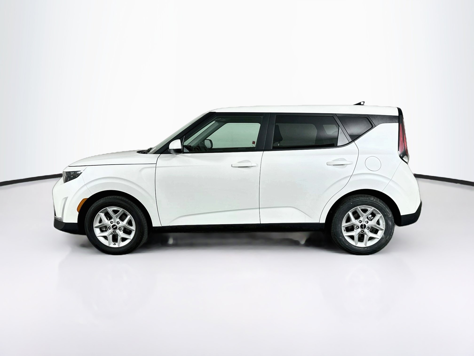 Used 2025 Kia Soul LX LX FWD