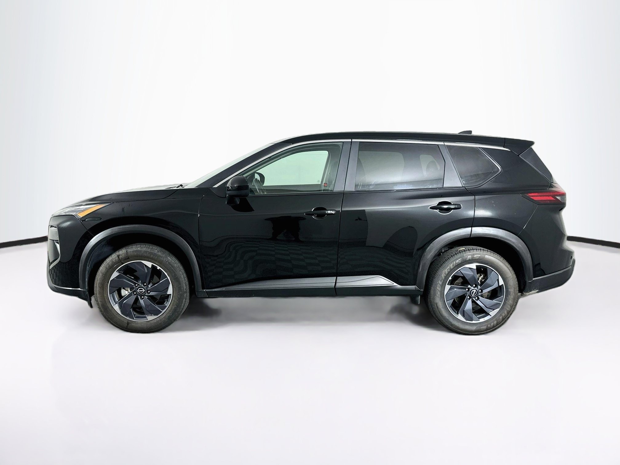 Used 2025 Nissan Rogue SV FWD SV