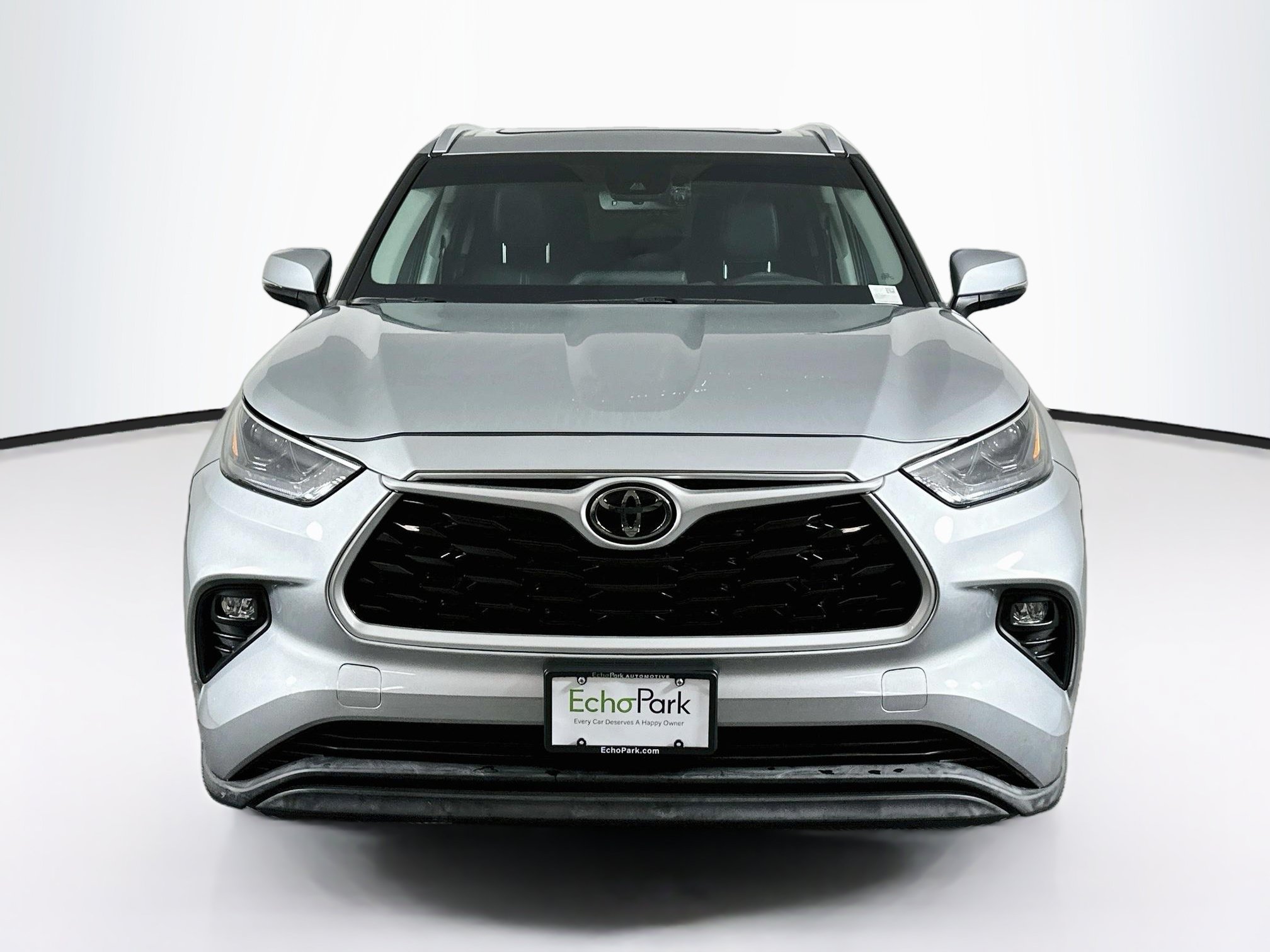 Used 2023 Toyota Highlander XLE XLE FWD