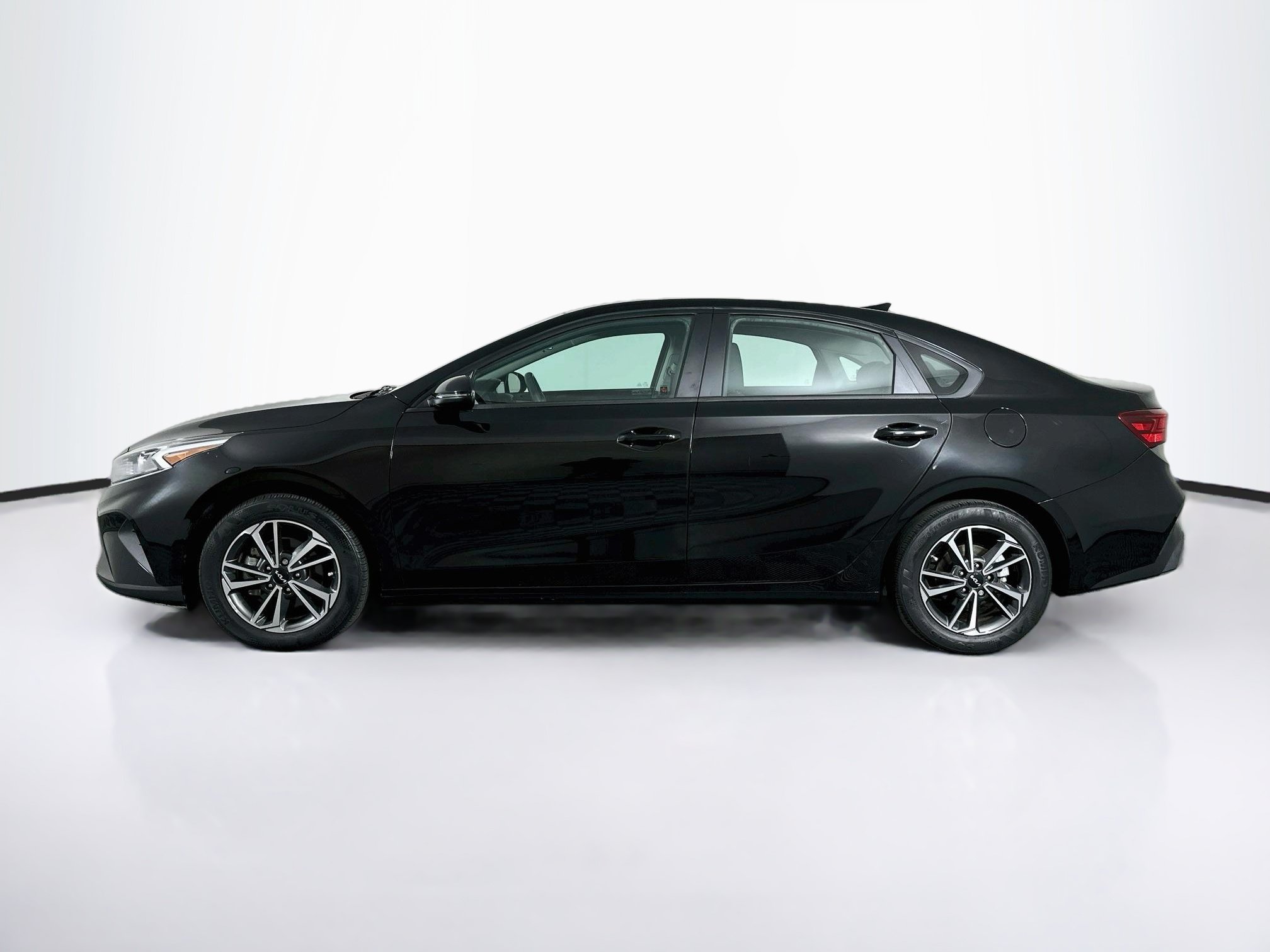 Used 2023 Kia Forte LXS LXS IVT