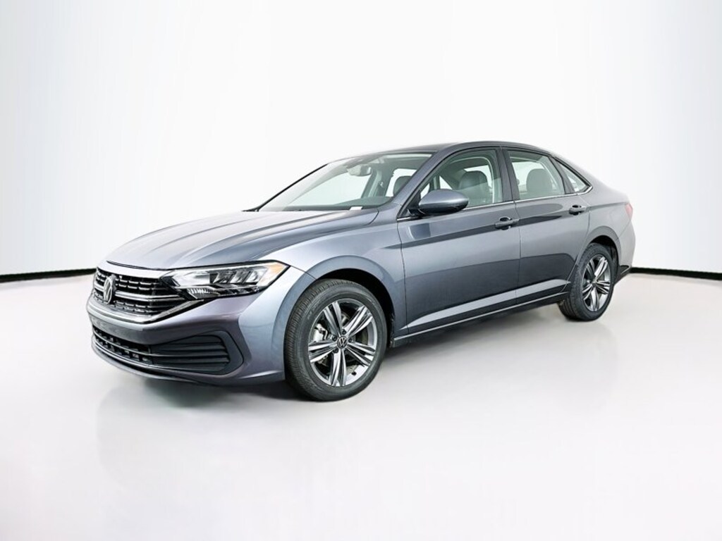 Used 2024 Volkswagen Jetta SE SE Auto