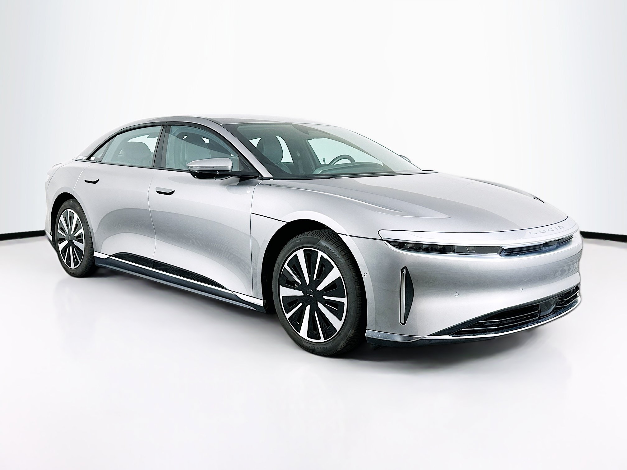 2024 Lucid Air Touring's photo
