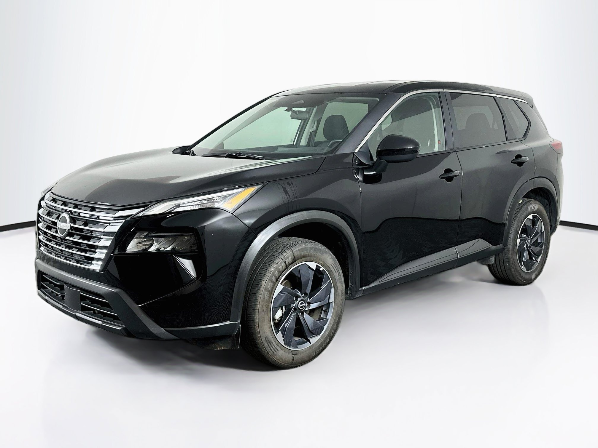 Used 2025 Nissan Rogue SV FWD SV