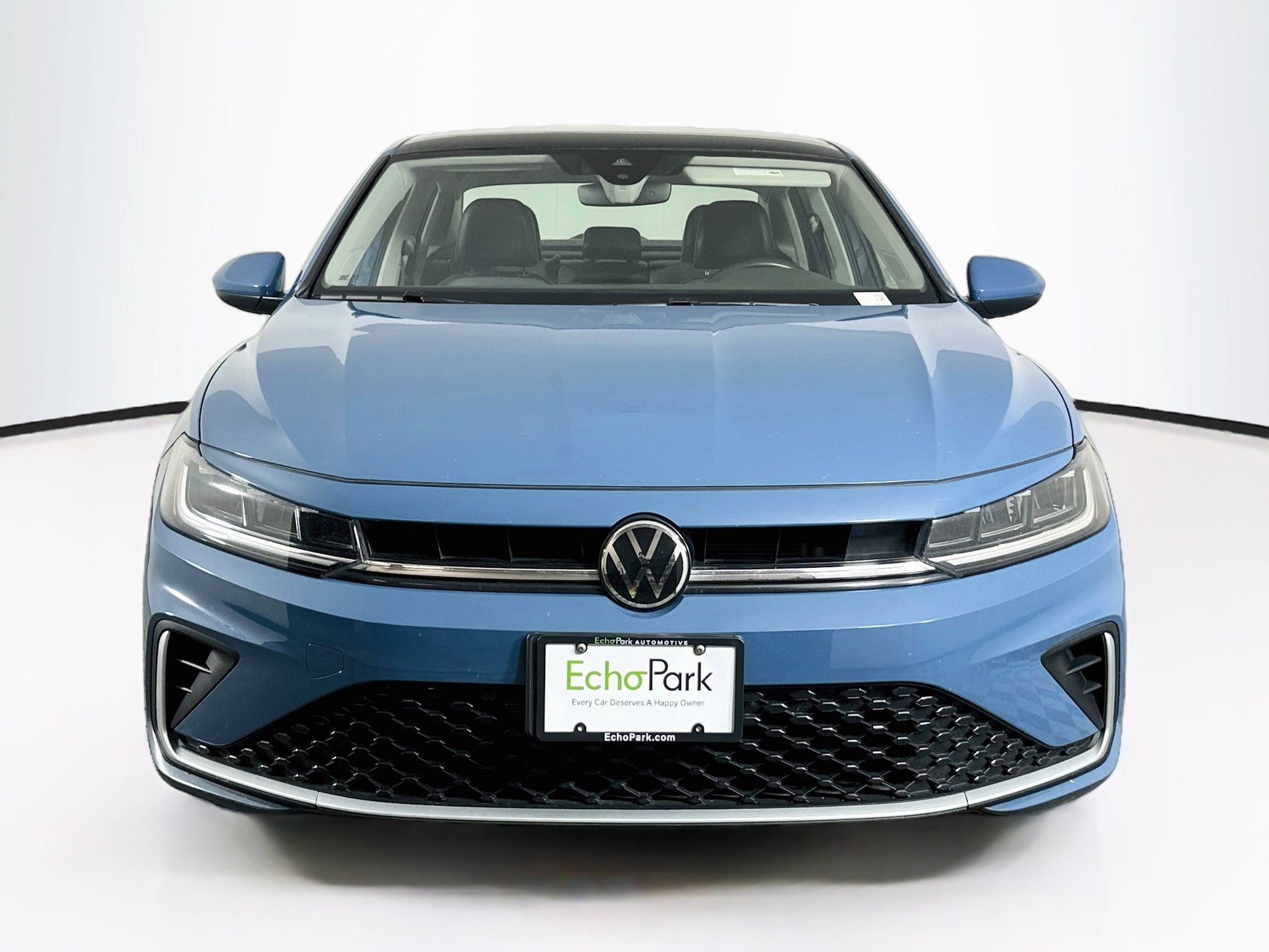 Used 2025 Volkswagen Jetta SE SE Auto