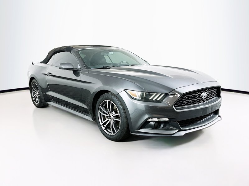 2016 Ford Mustang EcoBoost Convertible Premium's photo