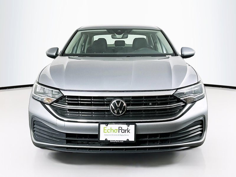 3VW5M7BU8RM058982
