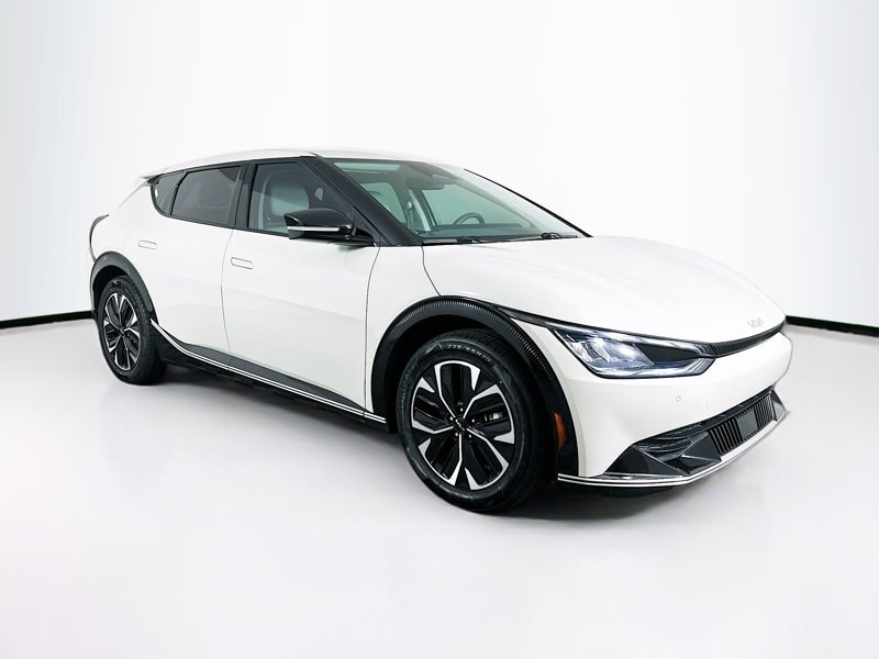 2024 Kia EV6 Wind's photo