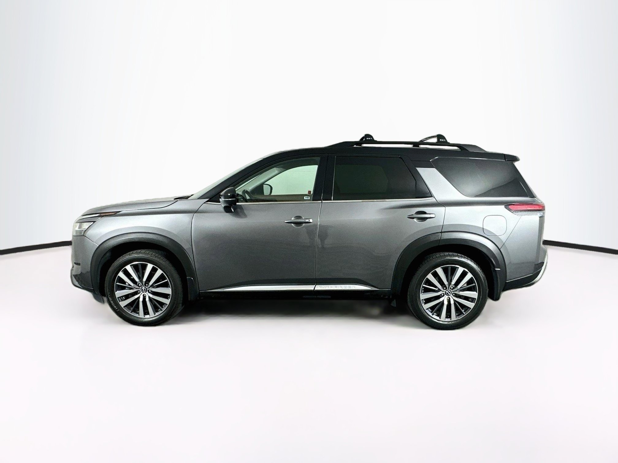 Used 2022 Nissan Pathfinder Platinum Platinum 2WD