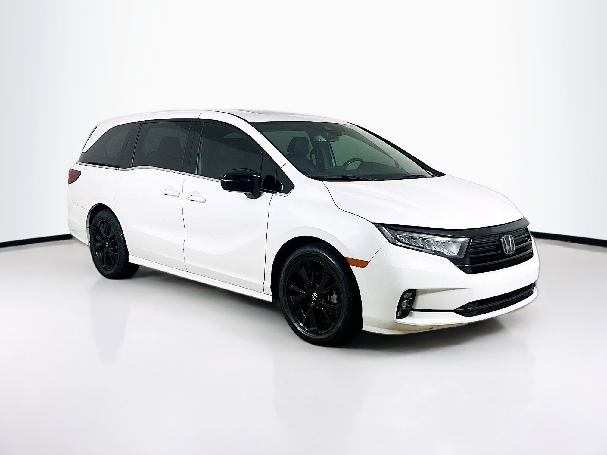 2023 Honda Odyssey SPORT's photo