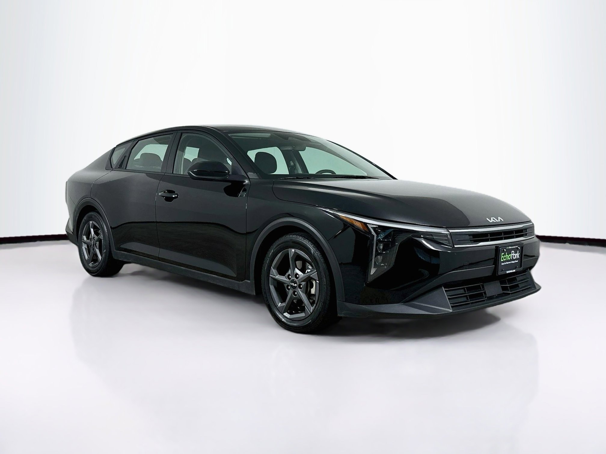 2025 Kia K4 LXS AT's photo