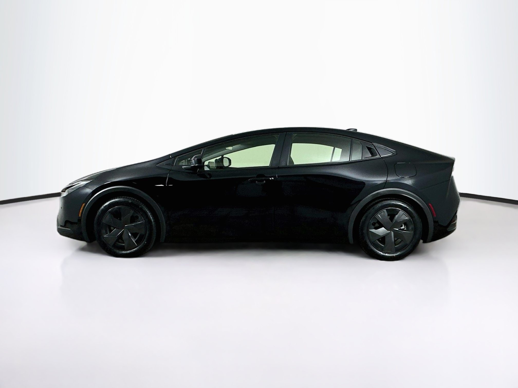 Used 2025 Toyota Prius LE LE