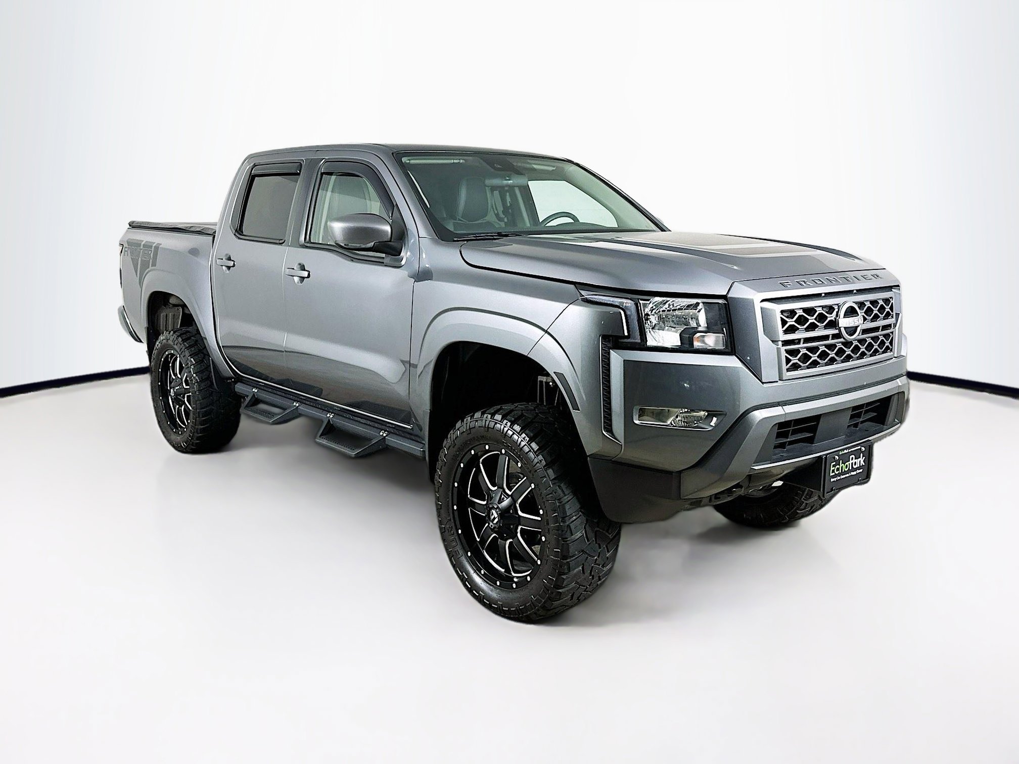 2022 Nissan Frontier SV's photo