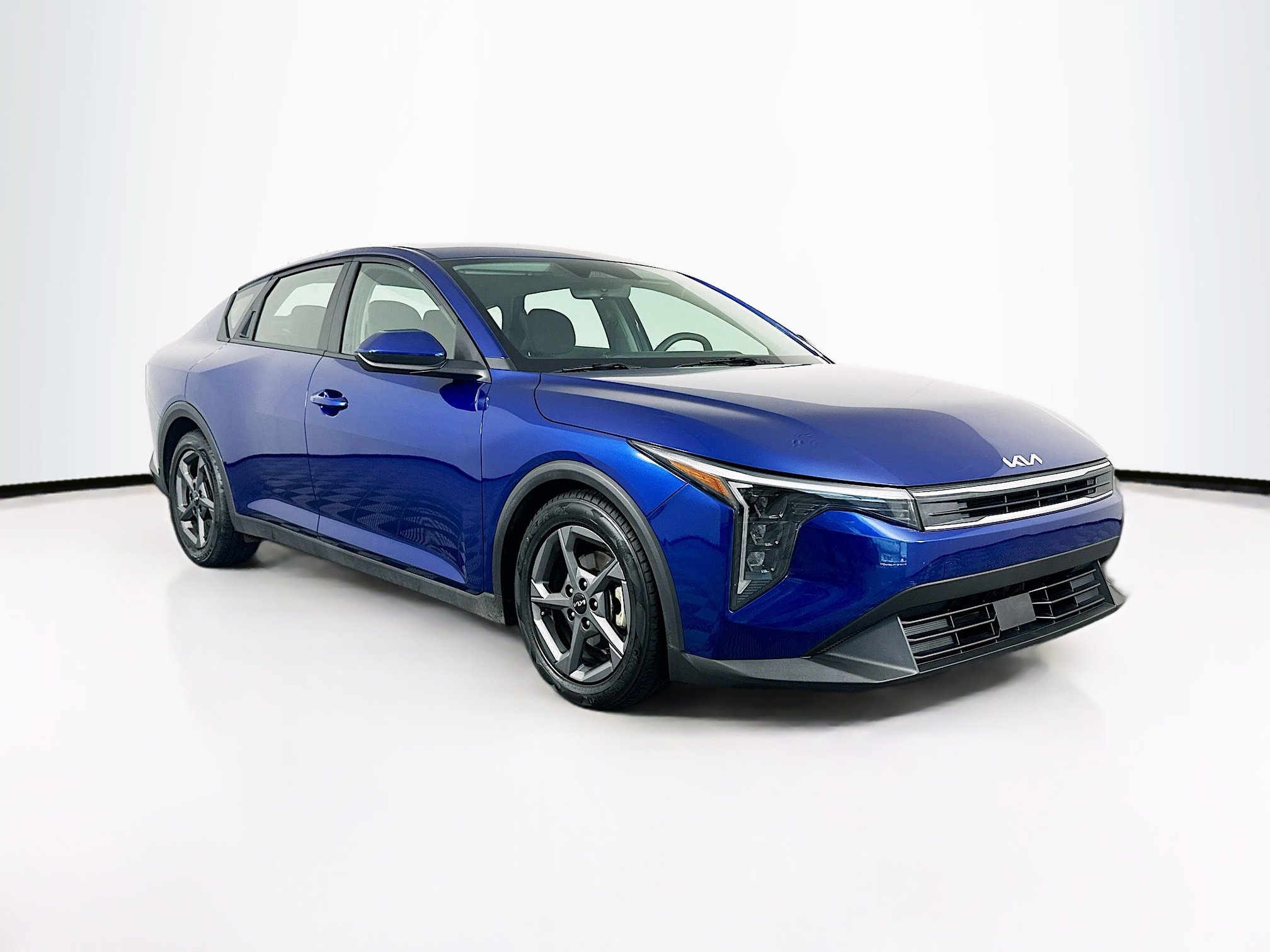 2025 Kia K4 LXS AT's photo