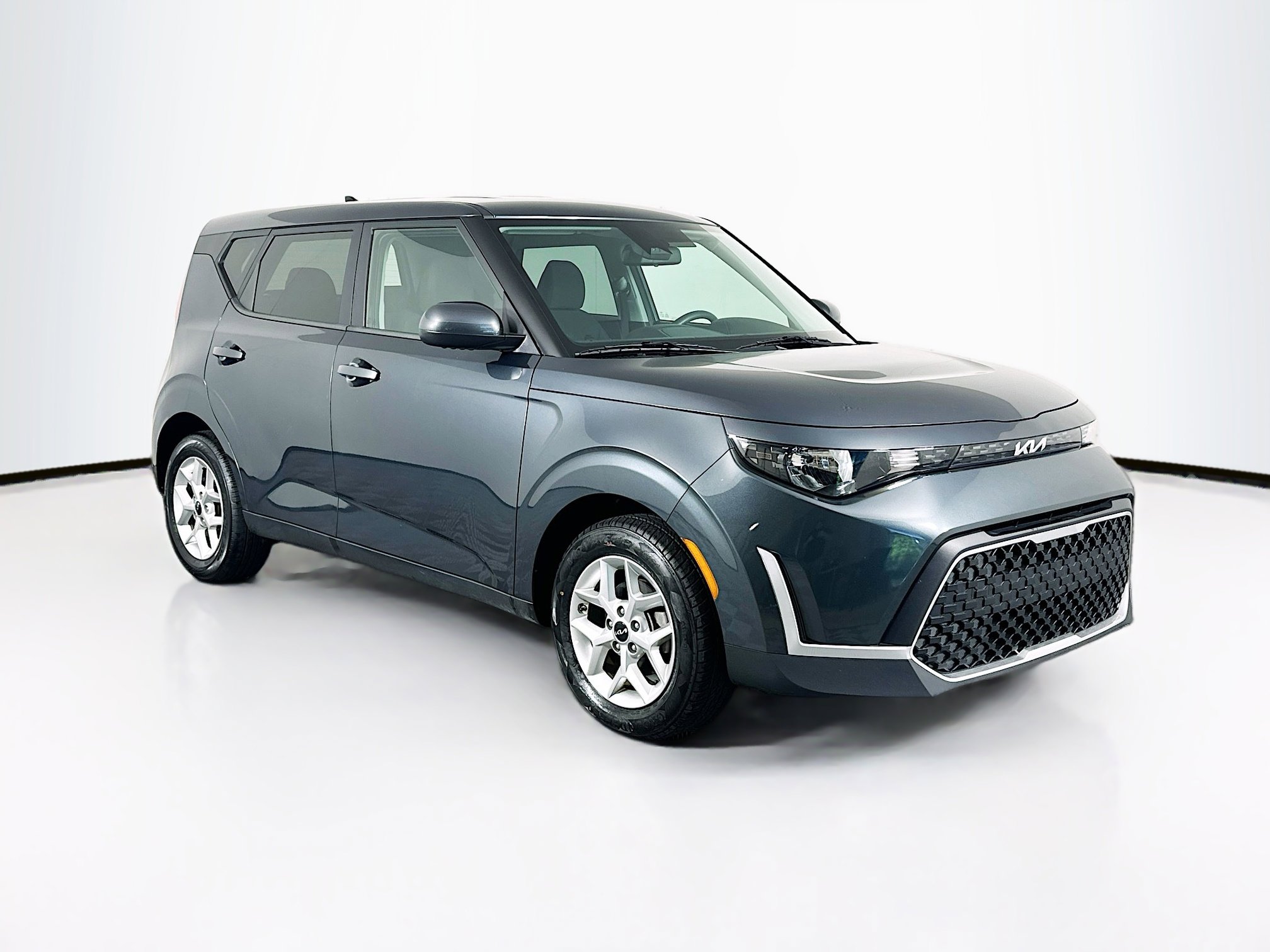 2025 Kia Soul 2.0L LX IVT's photo