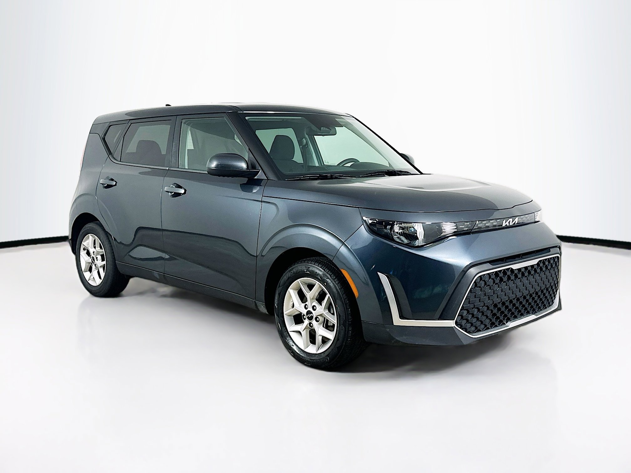 2025 Kia Soul 2.0L LX IVT's photo
