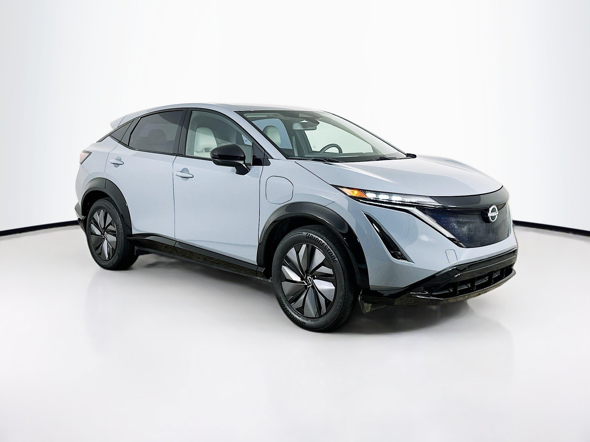 2024 Nissan Ariya Engage AWD's photo
