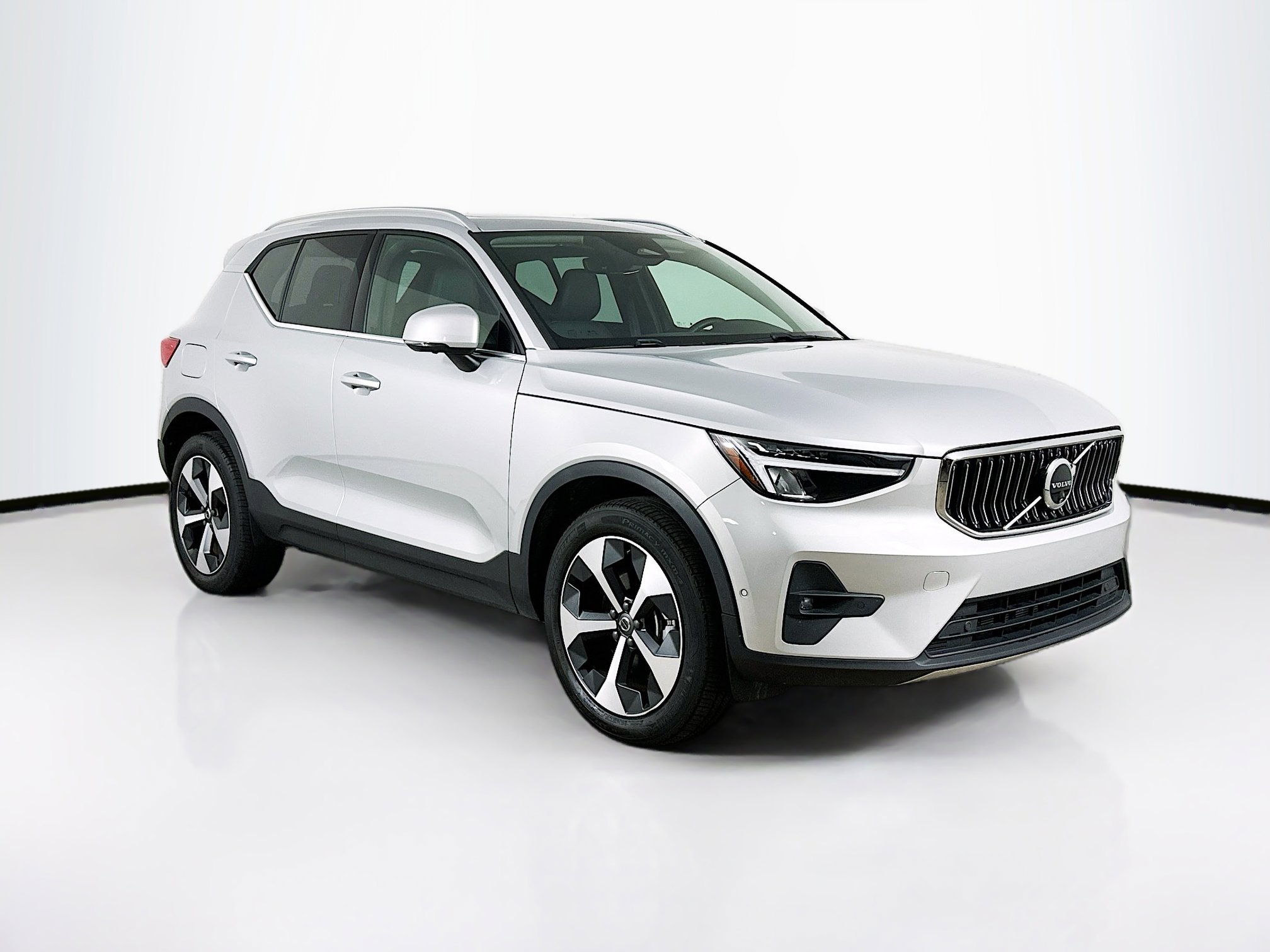 2025 Volvo XC40 Plus's photo