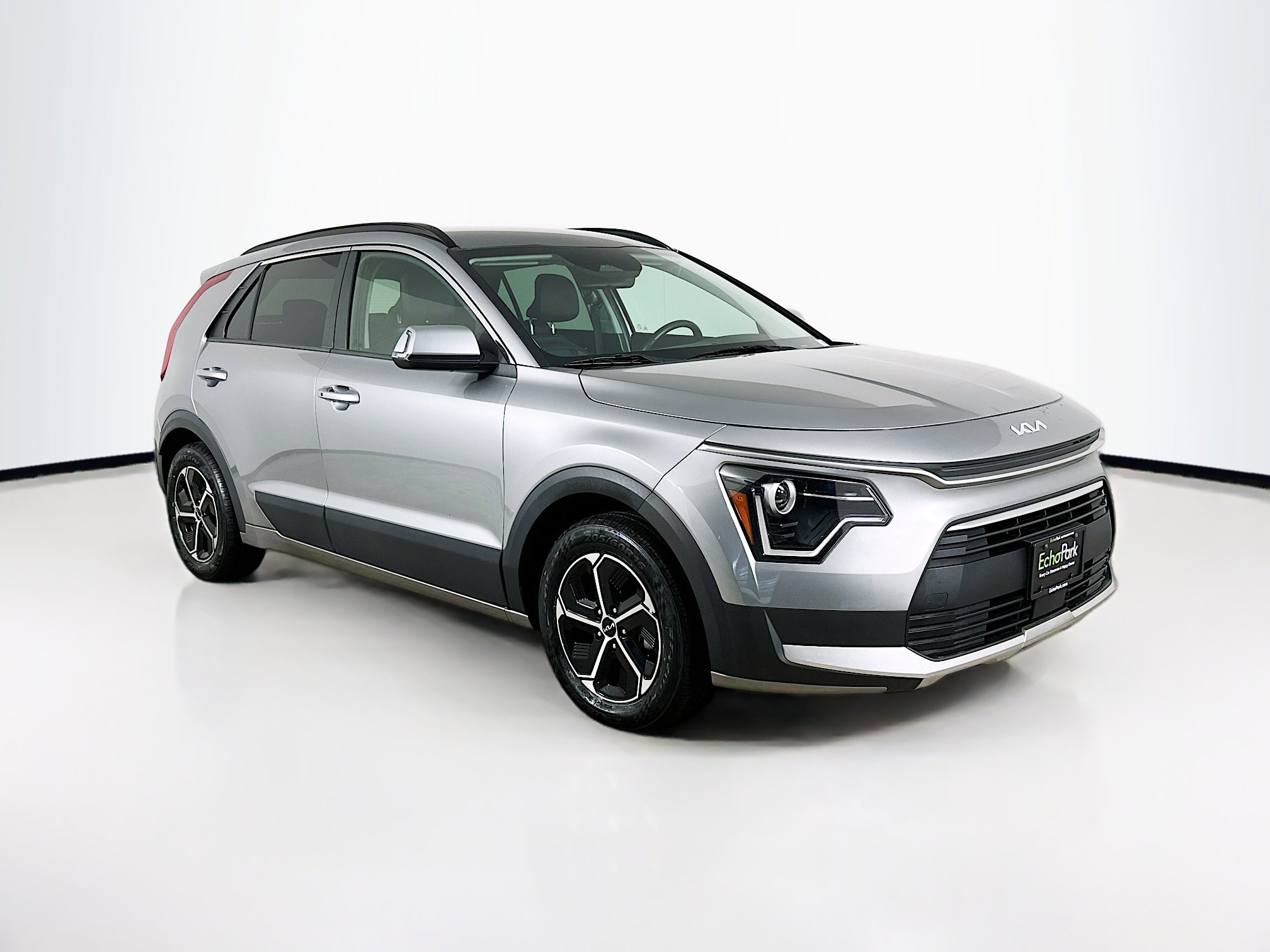 2023 Kia Niro EX's photo