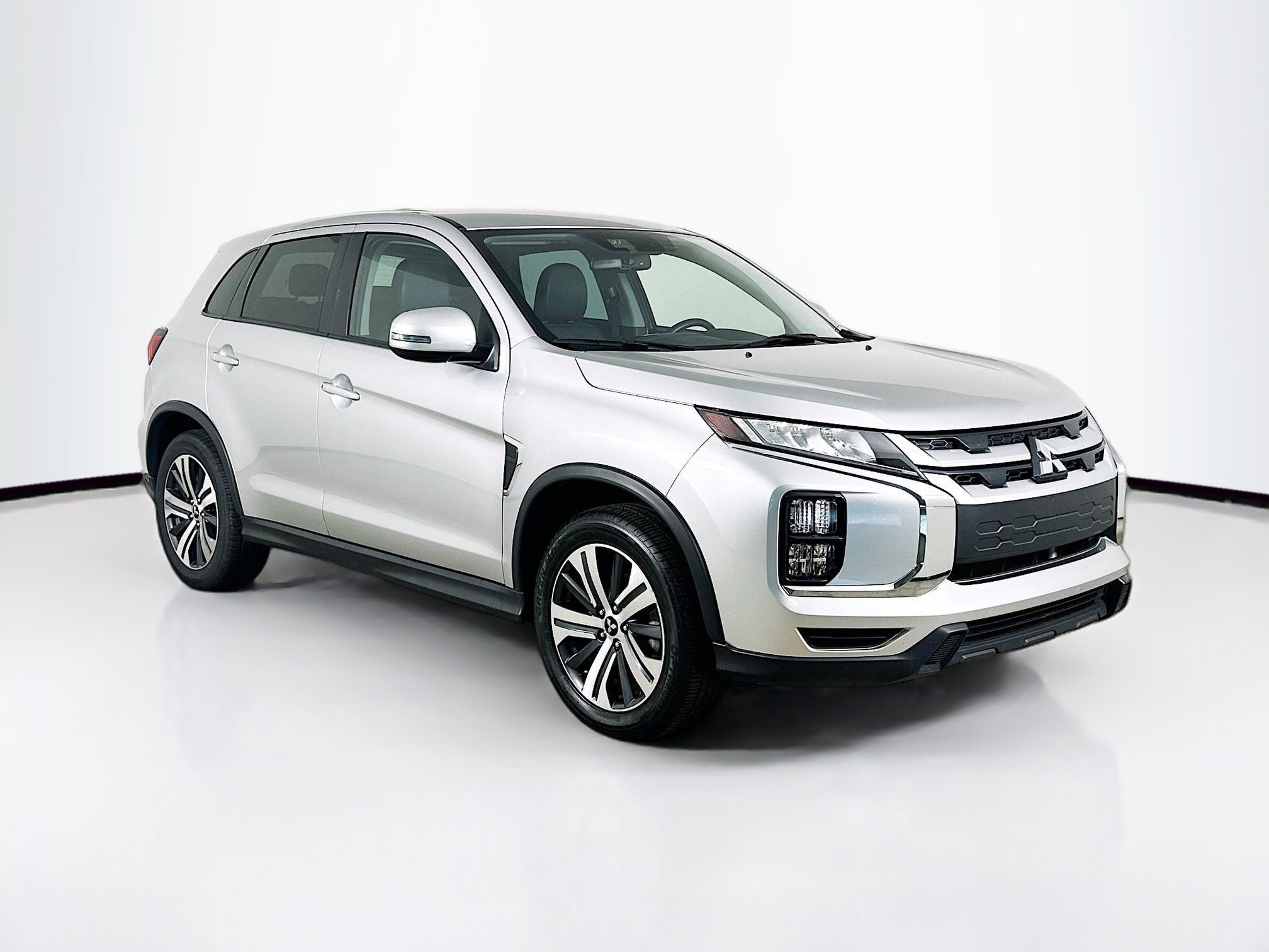 2024 Mitsubishi Outlander Sport 2.0 SE AWC CVT's photo