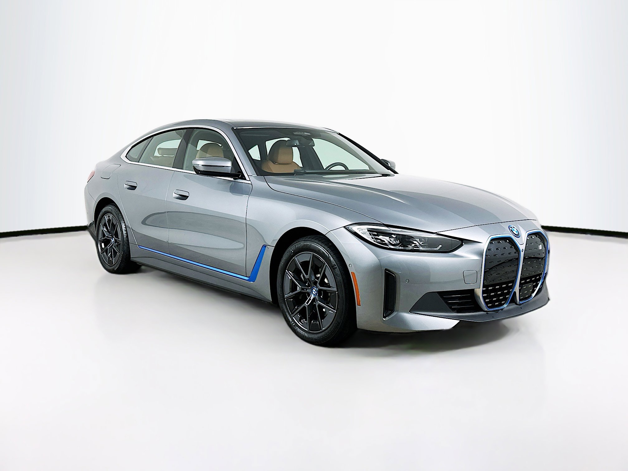 2023 BMW i4 eDrive35's photo