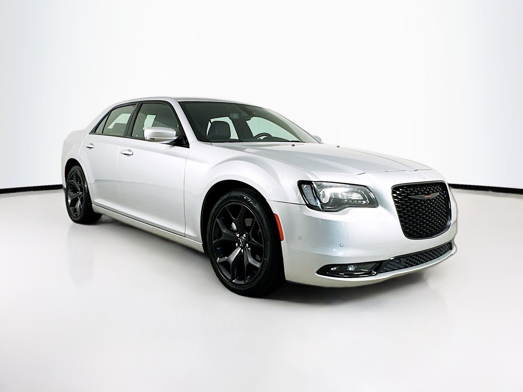 2023 Chrysler 300 S's photo