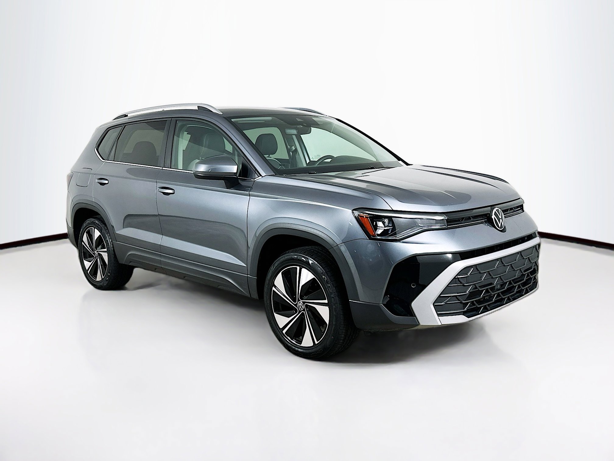2025 Volkswagen Taos 1.5T SE 4Motion's photo