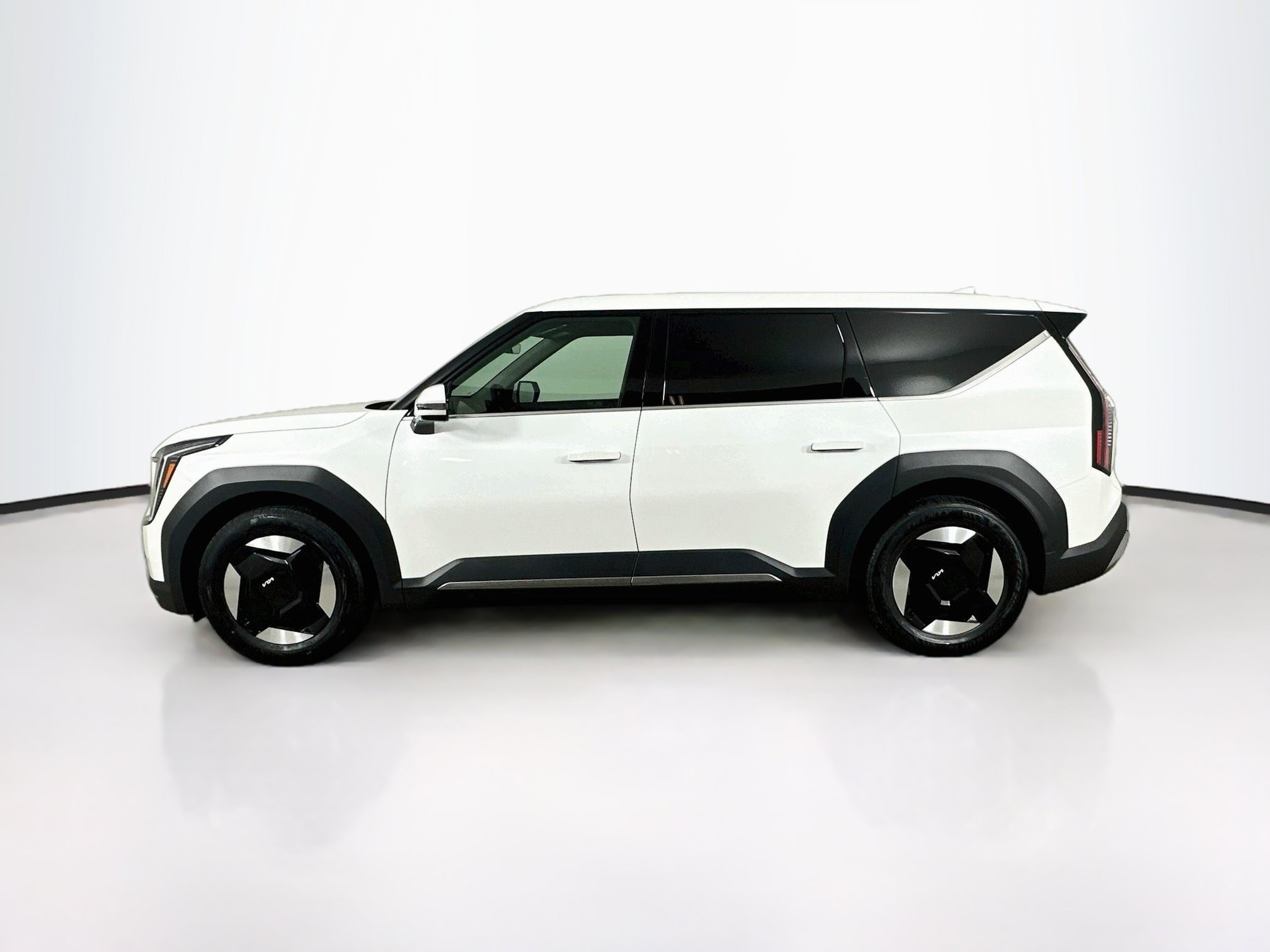Used 2024 Kia EV9 Light Short Range Light Short Range RWD