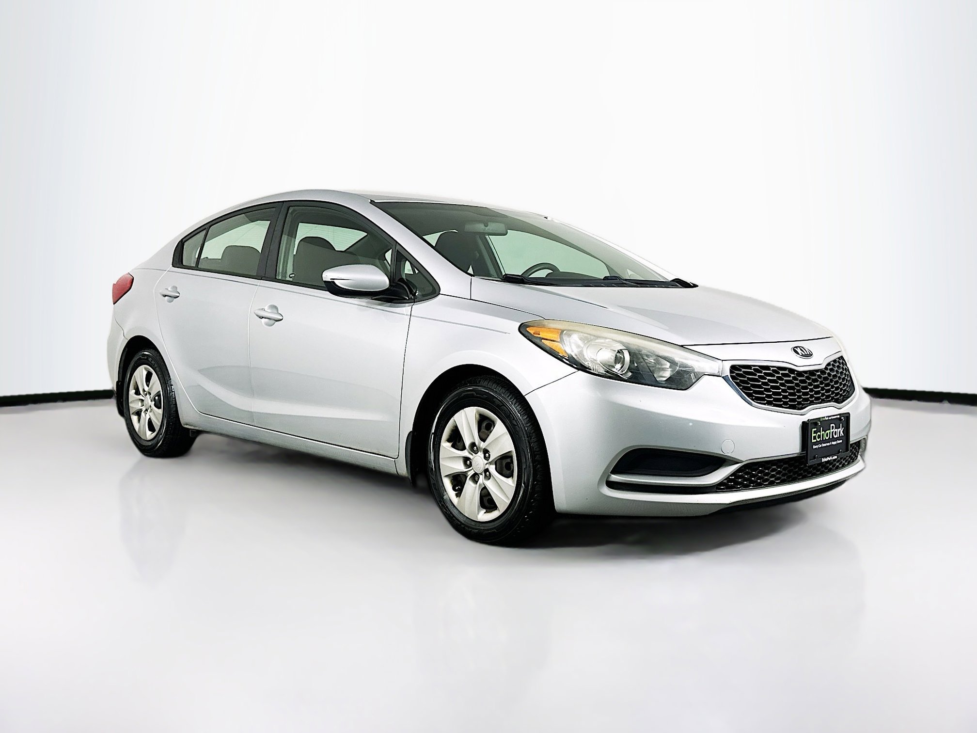 2016 Kia Forte LX AT's photo