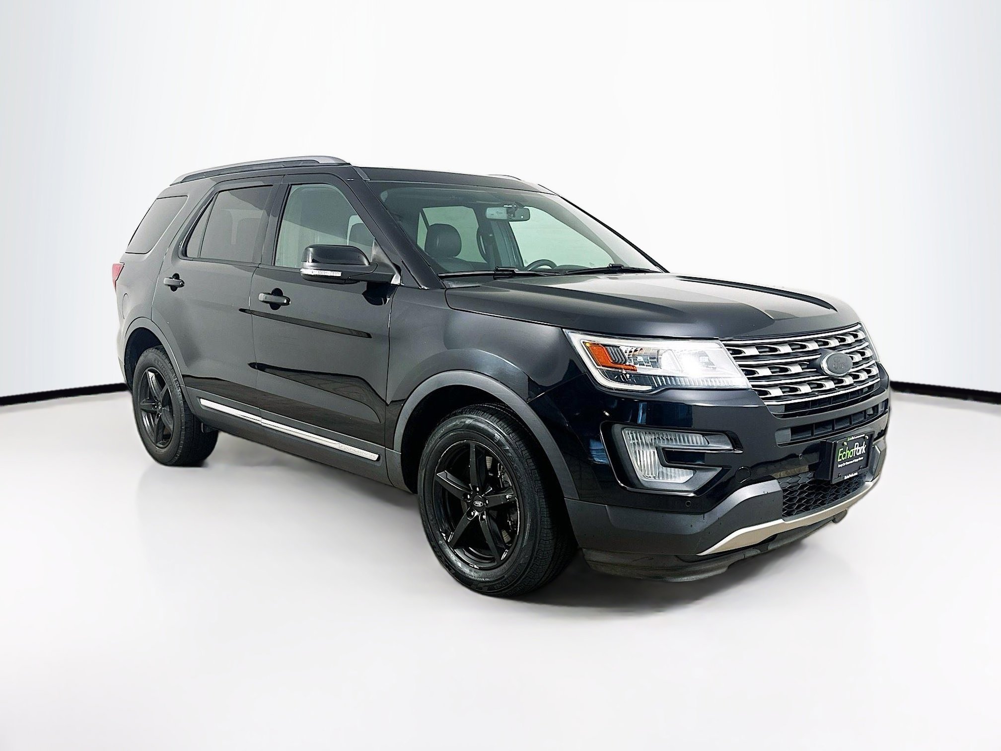 2017 Ford Explorer XLT 4WD's photo