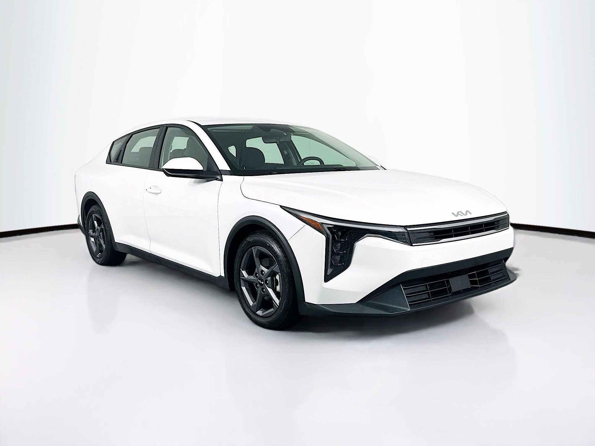 2025 Kia K4 LXS AT's photo