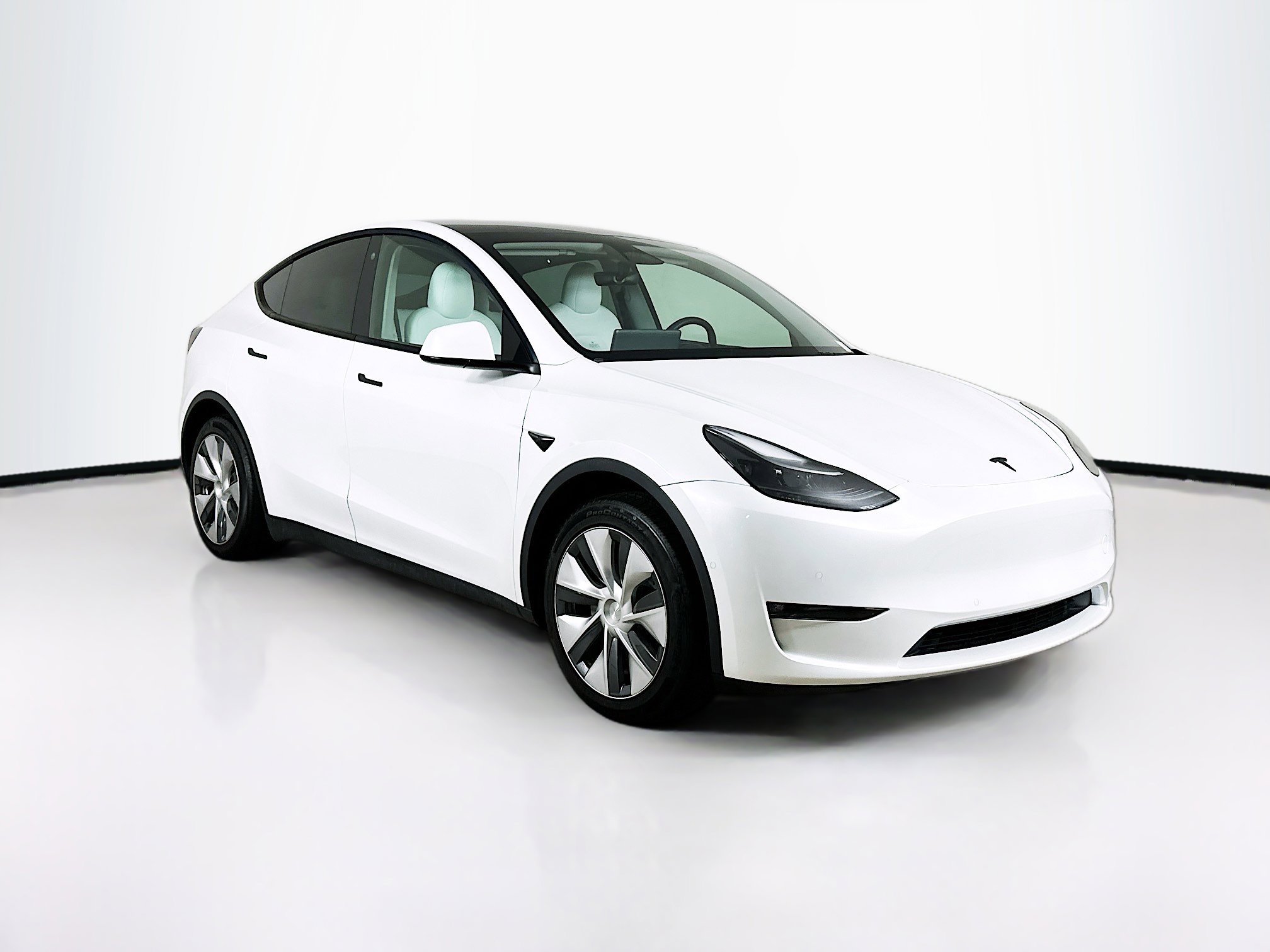 2022 Tesla Model Y Long Range's photo