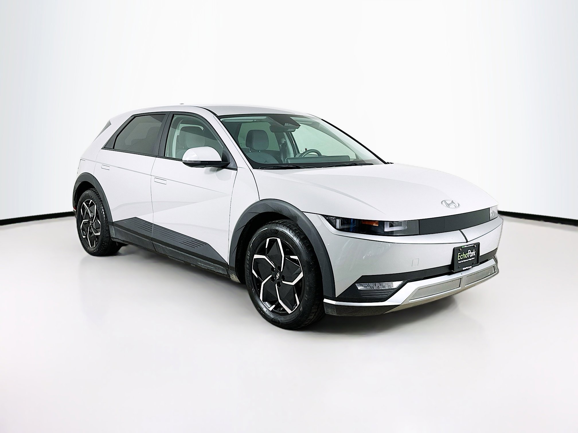 2023 Hyundai IONIQ 5 SE's photo