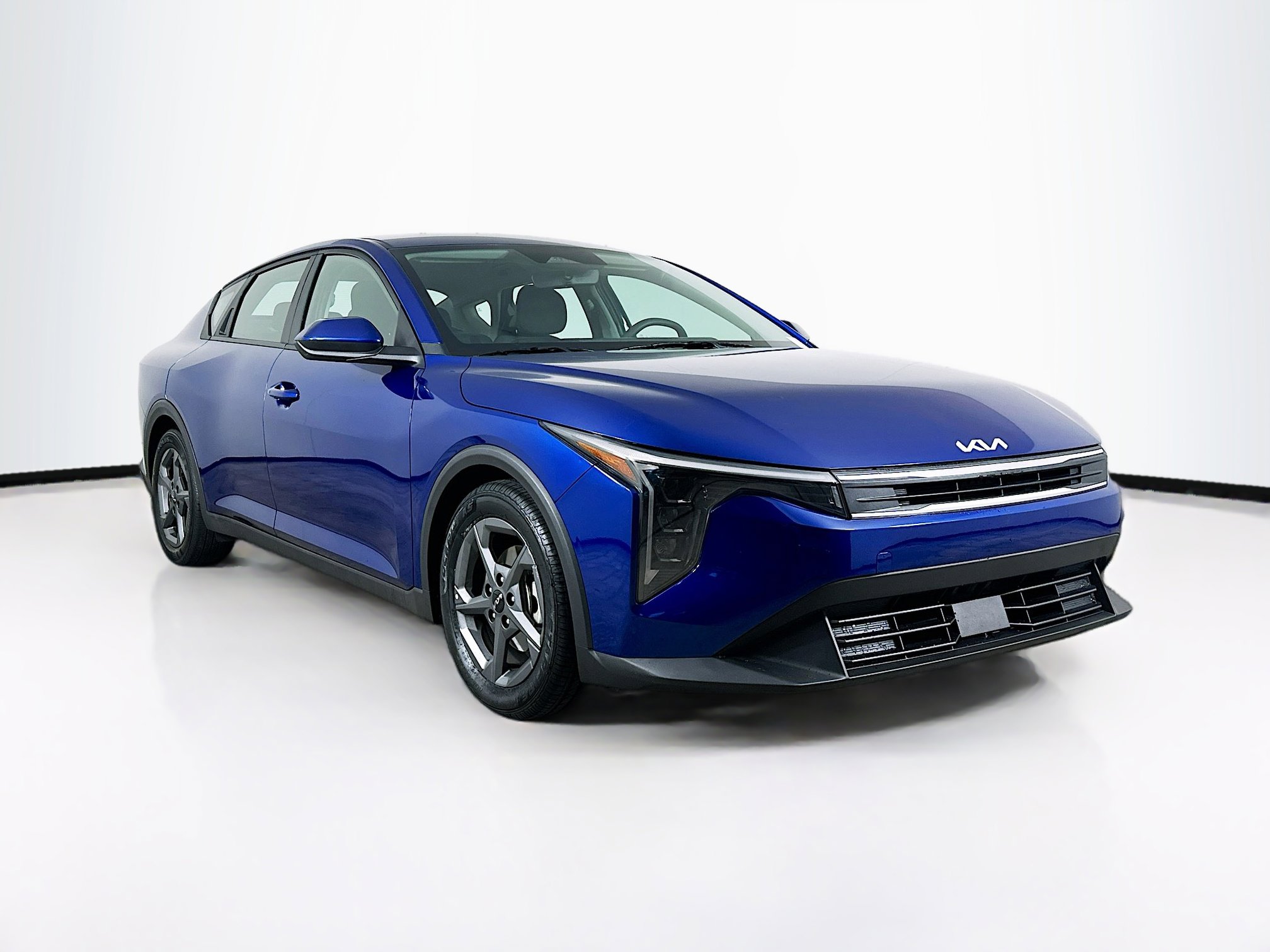 2025 Kia K4 LXS AT's photo