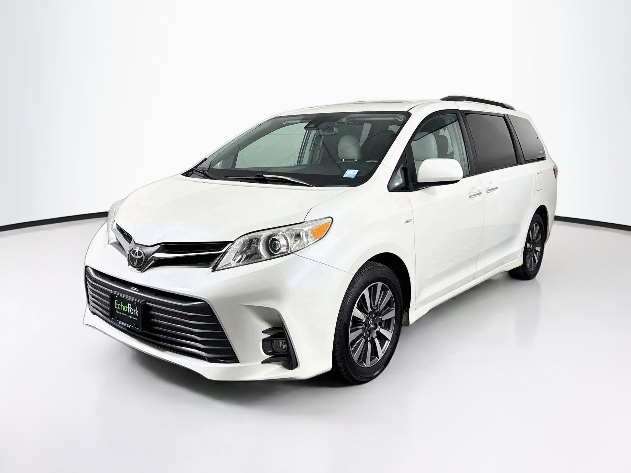 Used 2018 Toyota Sienna XLE XLE AWD 7-Passenger