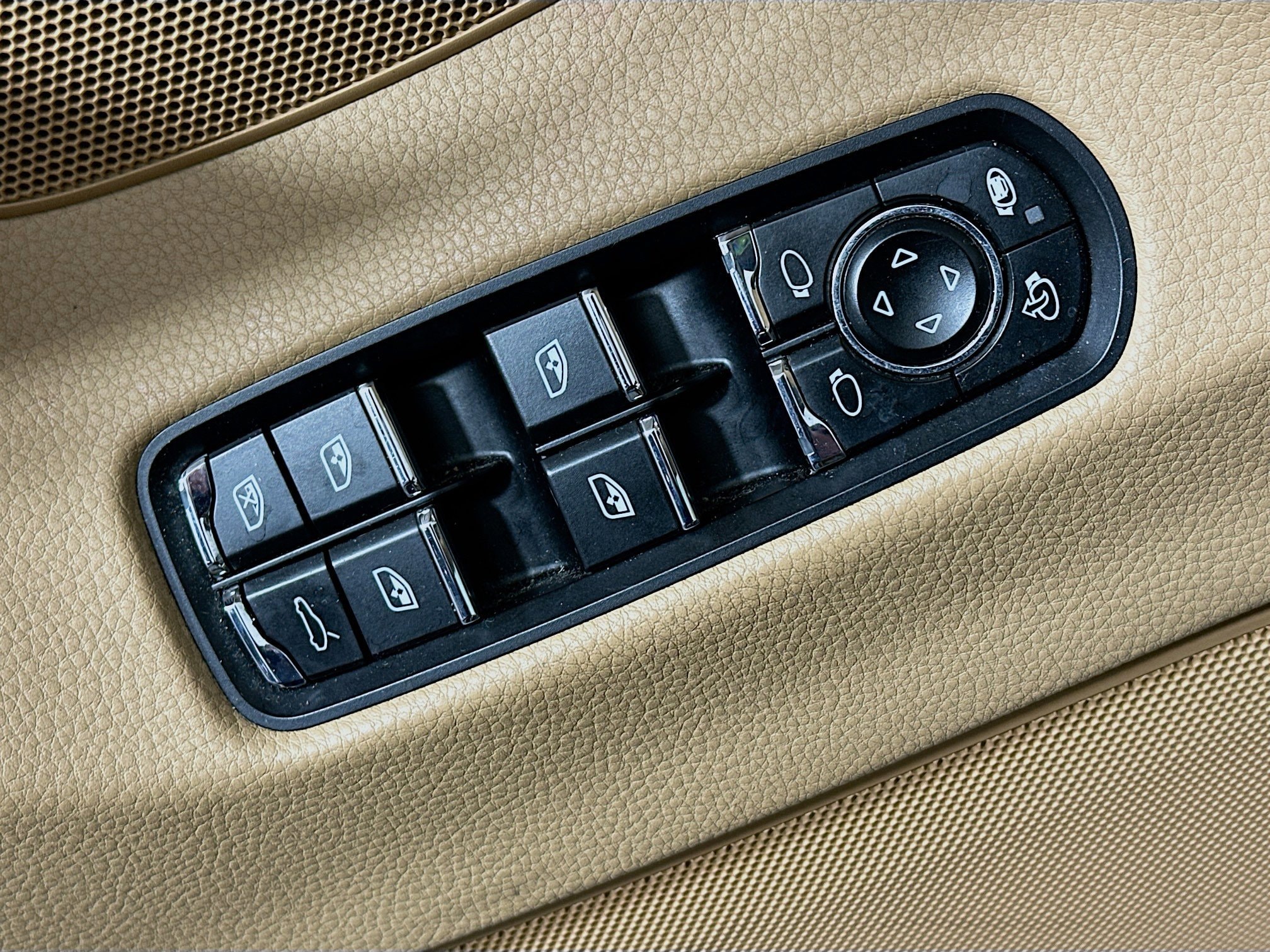 2014 Porsche Panamera S - Photo 12