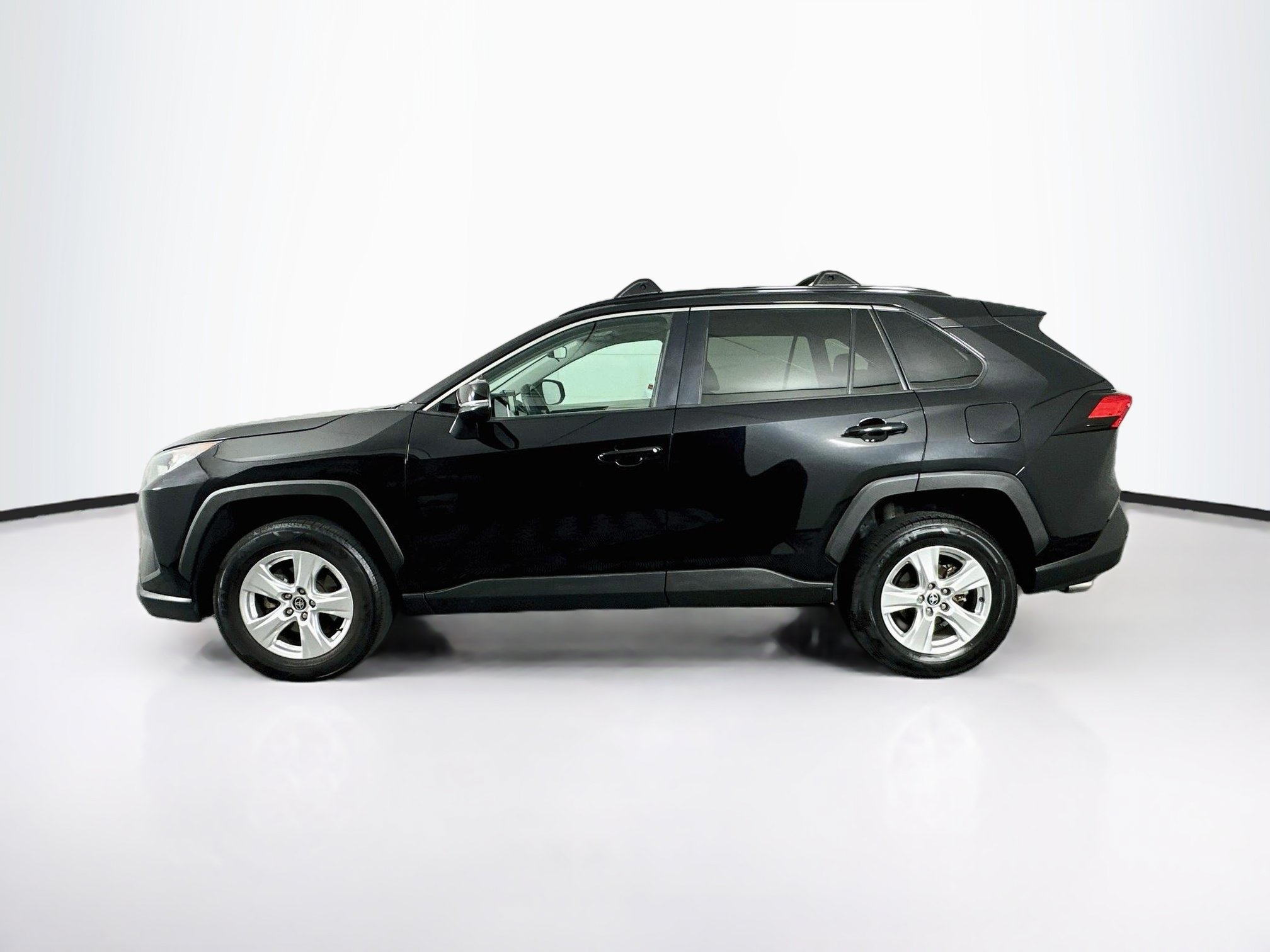 Used 2021 Toyota RAV4 XLE XLE FWD