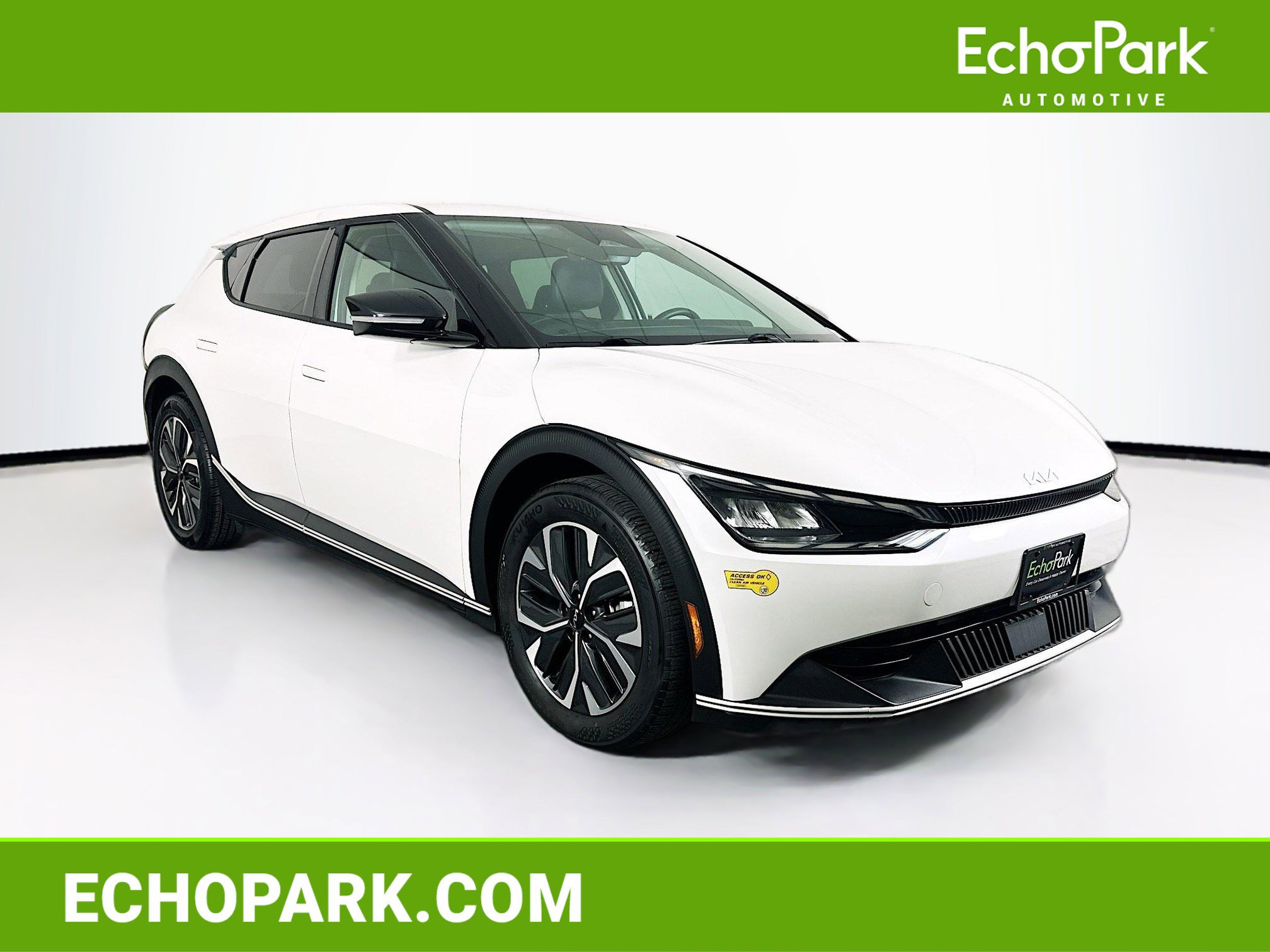 2022 Kia EV6 Light's photo