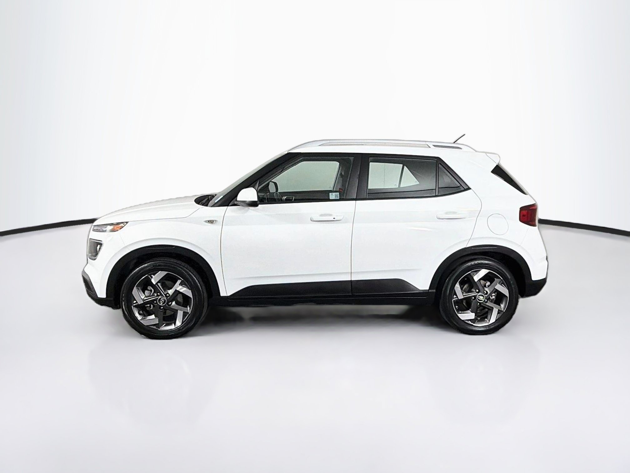 Used 2025 Hyundai Venue SEL SEL IVT