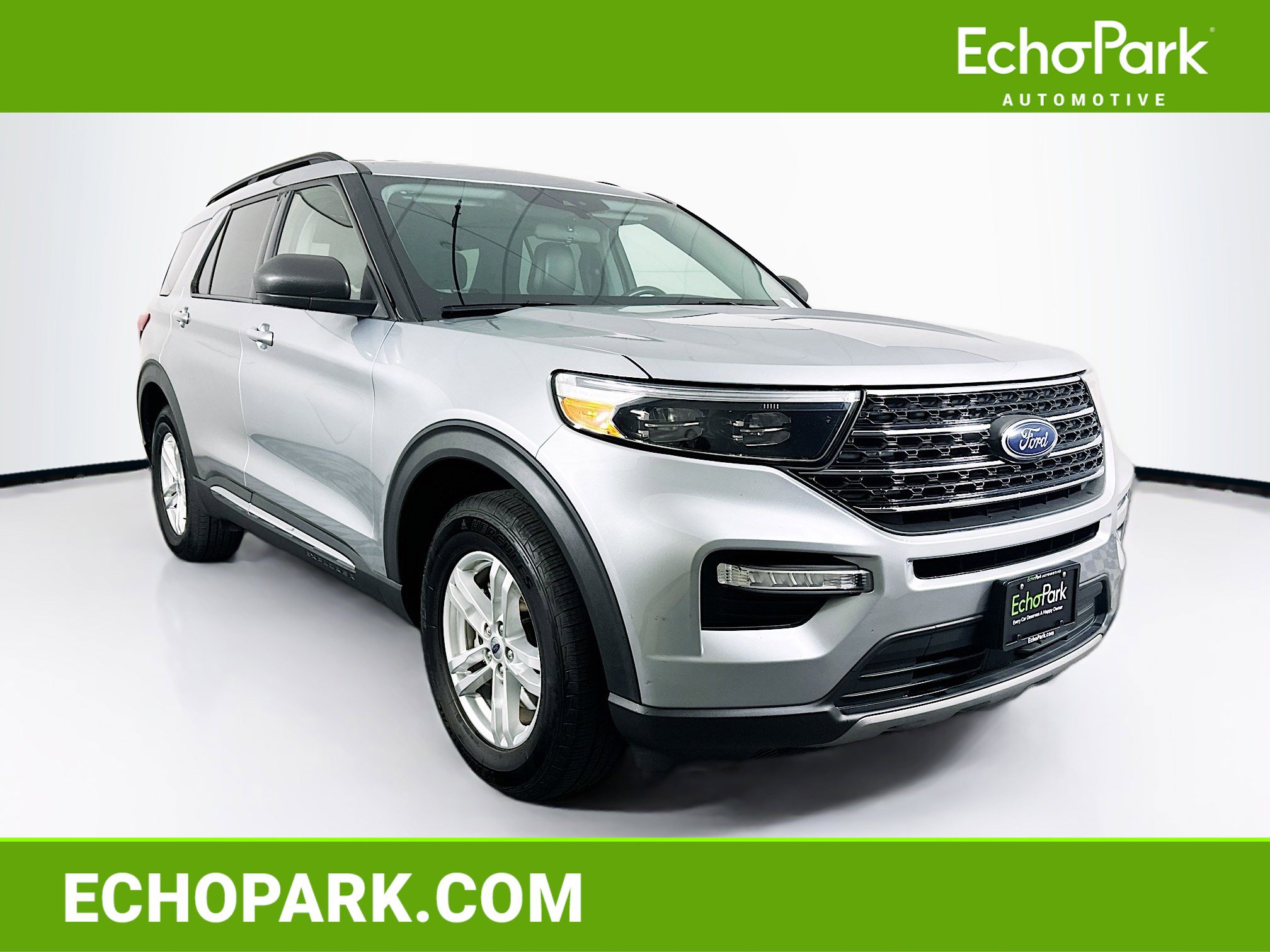 2023 Ford Explorer XLT's photo