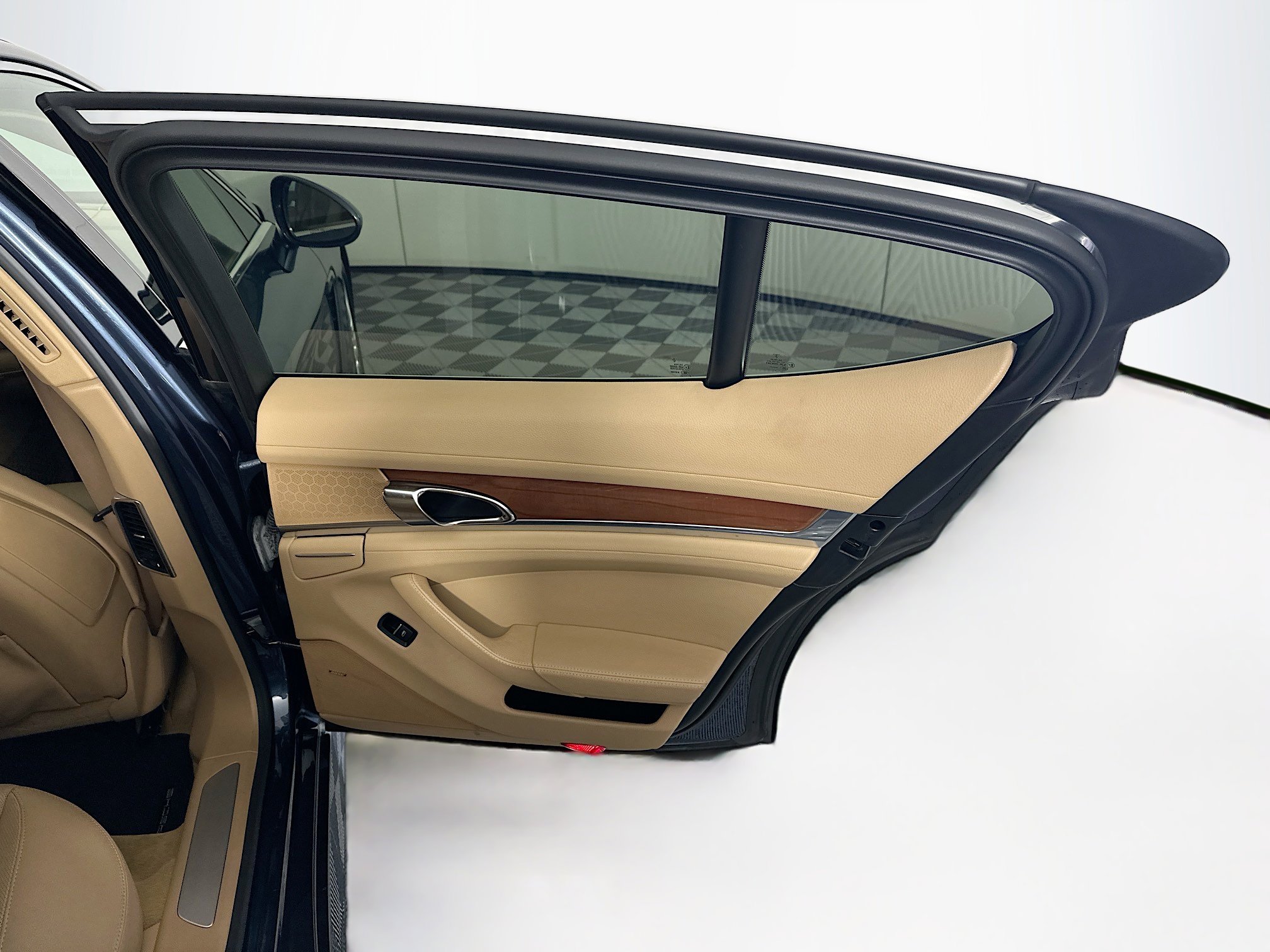 2014 Porsche Panamera S - Photo 27