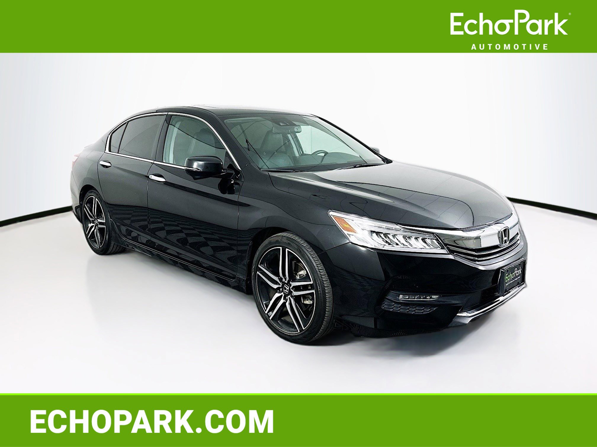 2017 Honda Accord Touring Auto's photo