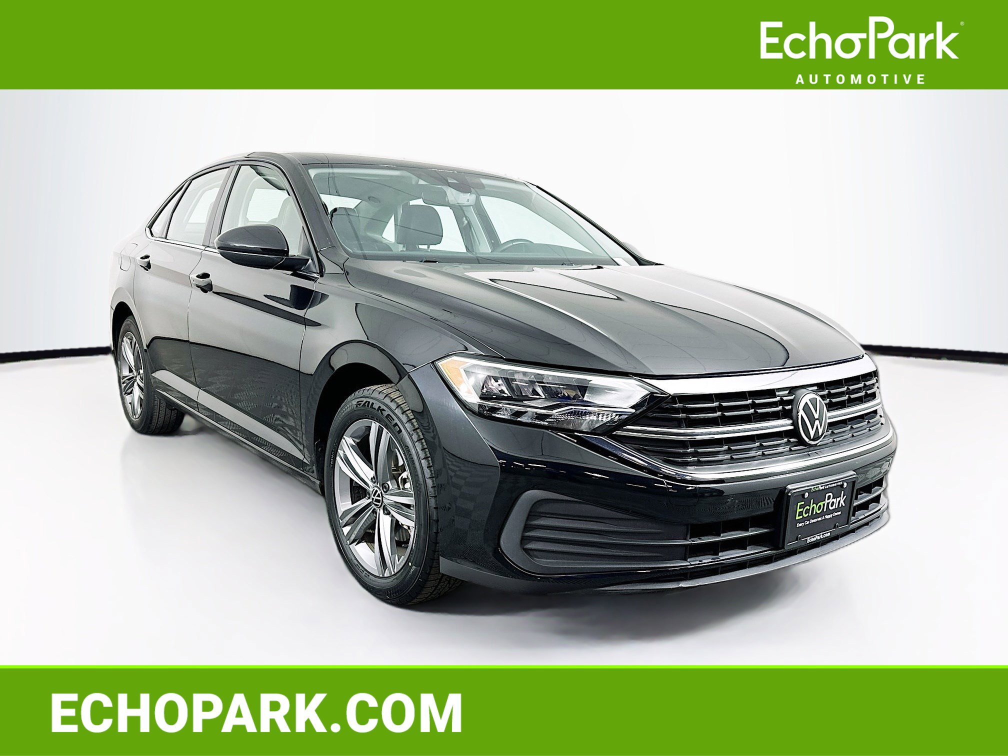 2024 Volkswagen Jetta SE's photo