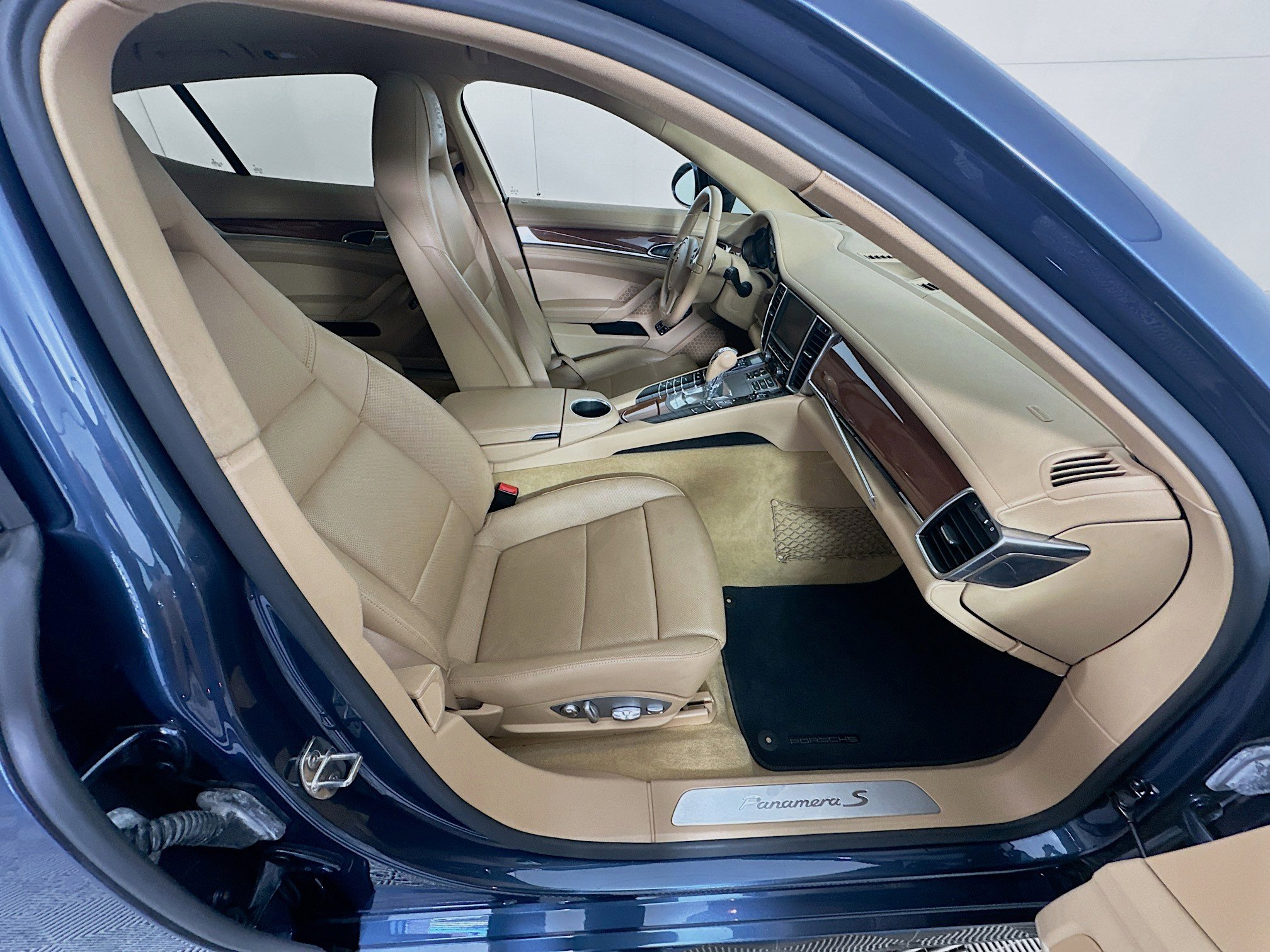 2014 Porsche Panamera S - Photo 28