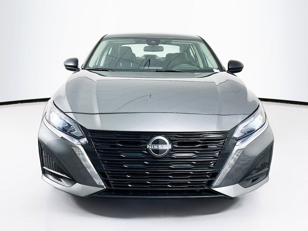 Used 2025 Nissan Altima SV SV FWD