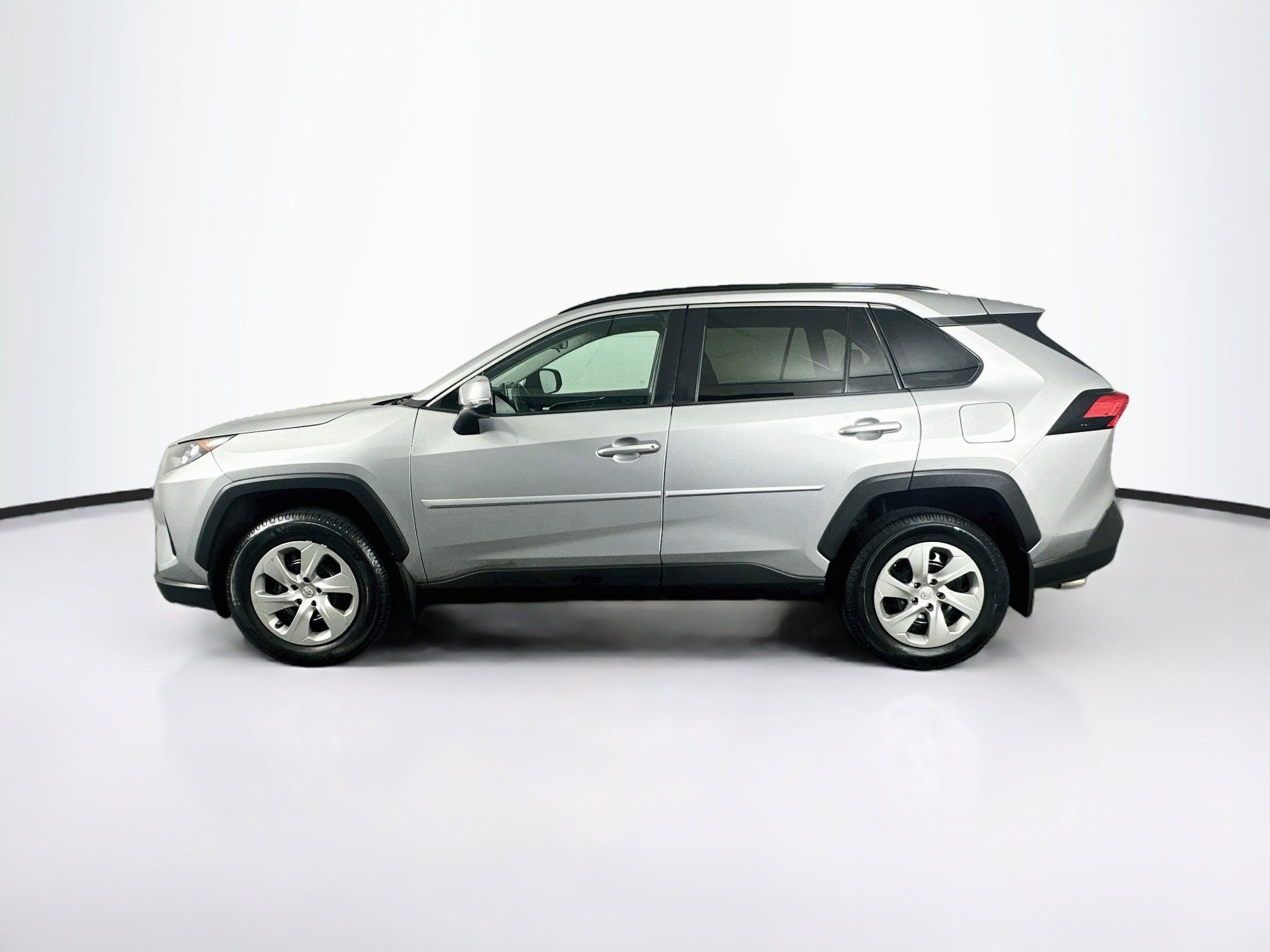 Used 2020 Toyota RAV4 LE LE FWD